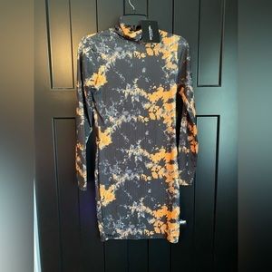 NWT Prettylittle thing turtle neck long sleeve bodycon dress. Tie dye size 8
